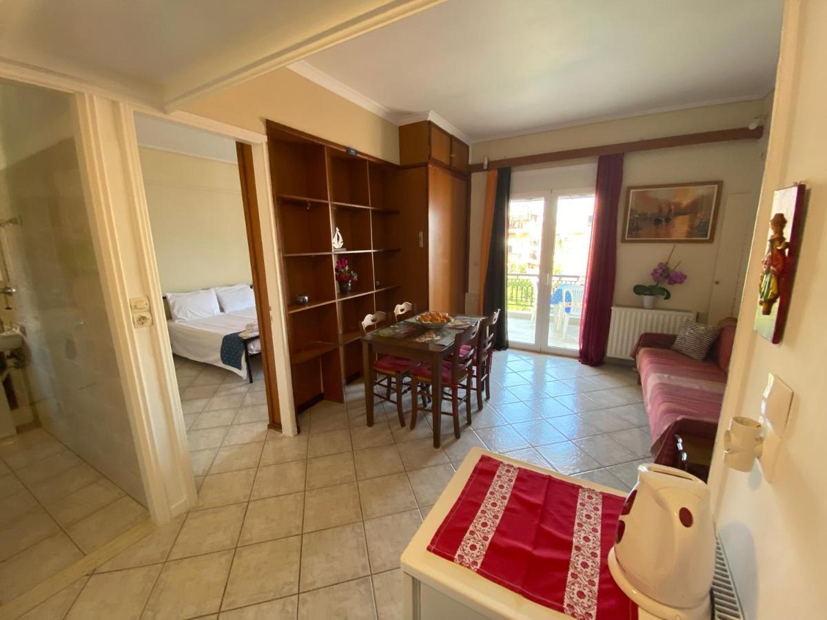 Mariangela Apartments Lixouri Luaran gambar