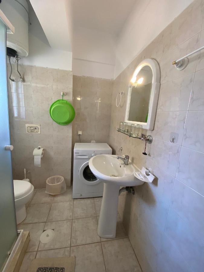 Mariangela Apartments Lixouri Luaran gambar
