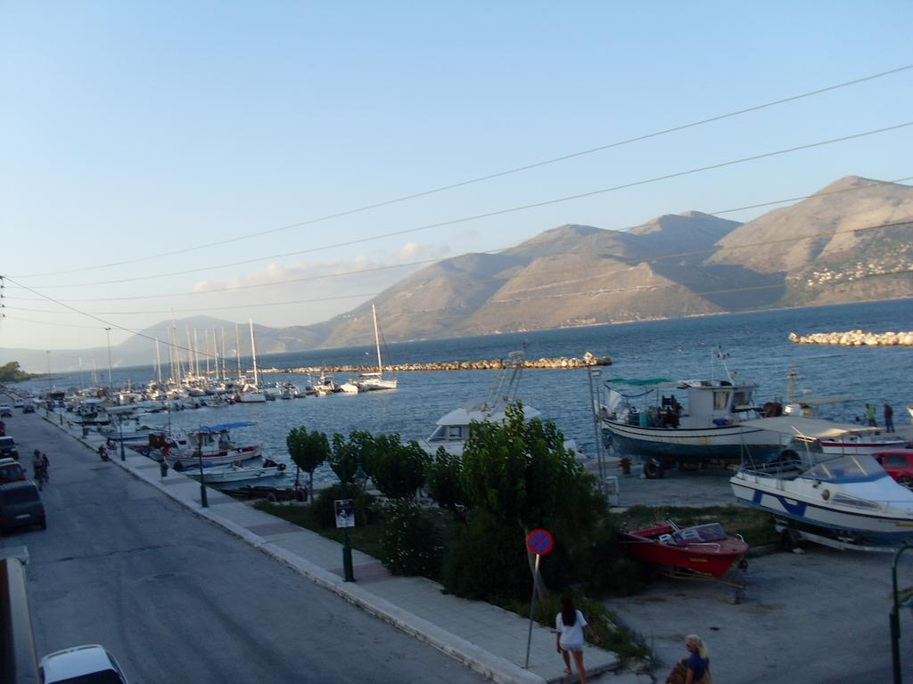 Mariangela Apartments Lixouri Luaran gambar